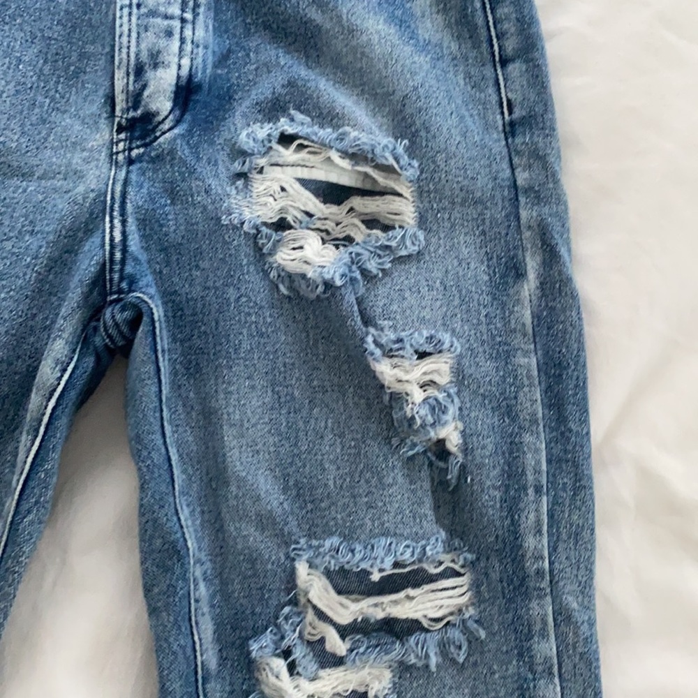 Brandy Melville Jeans - Picture 2 of 6